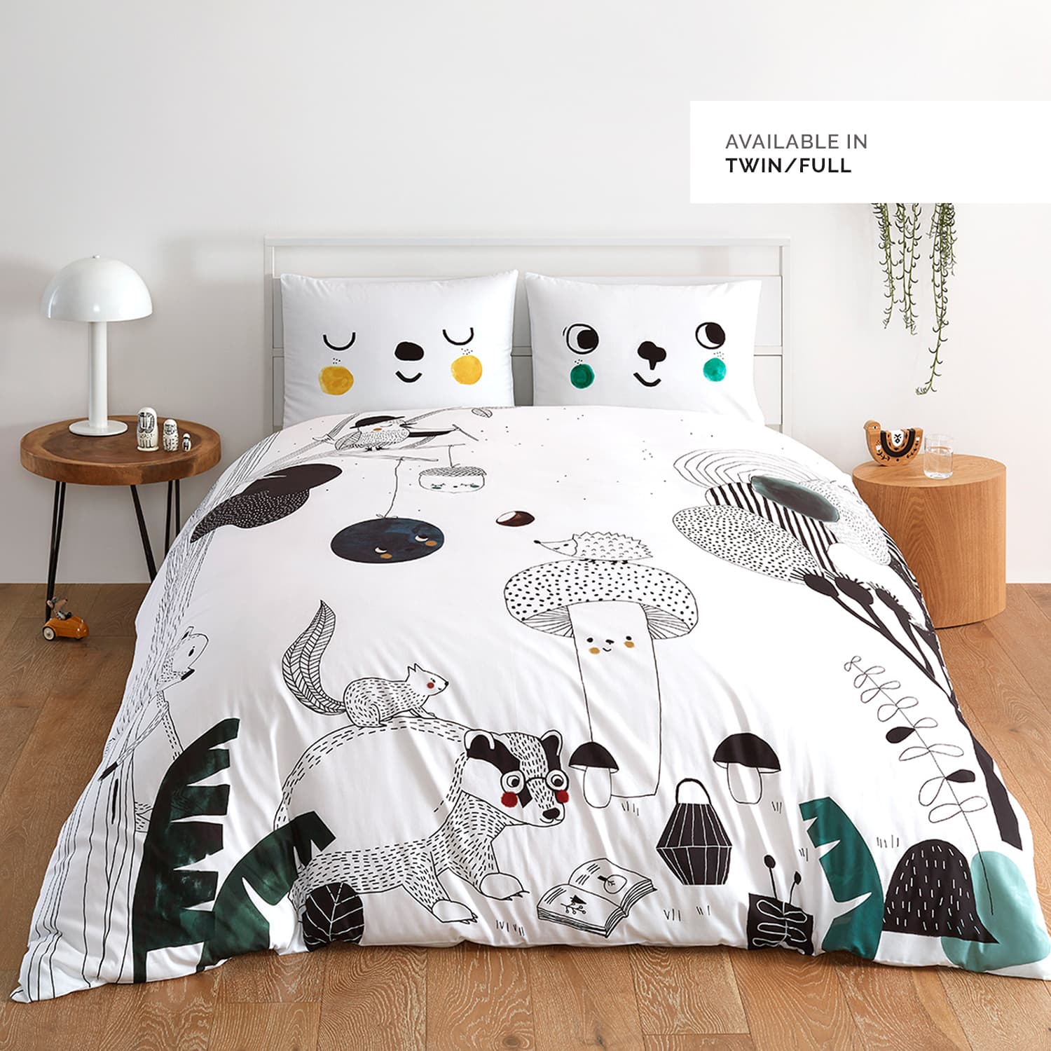 Woodland black and white bedding for kids, duvet and sheet set with woodland forest theme, hedgehog, fox, badger, squirrel.