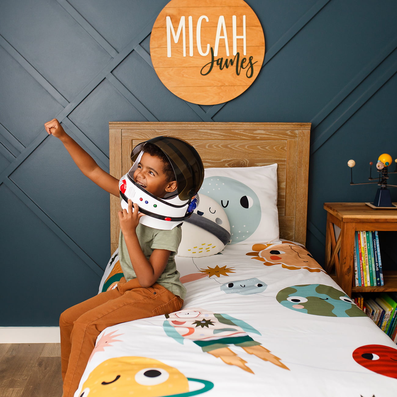kids space themed bedding set, space themed bedroom decor, space planets stars and rockets duvet and pillowcase set 